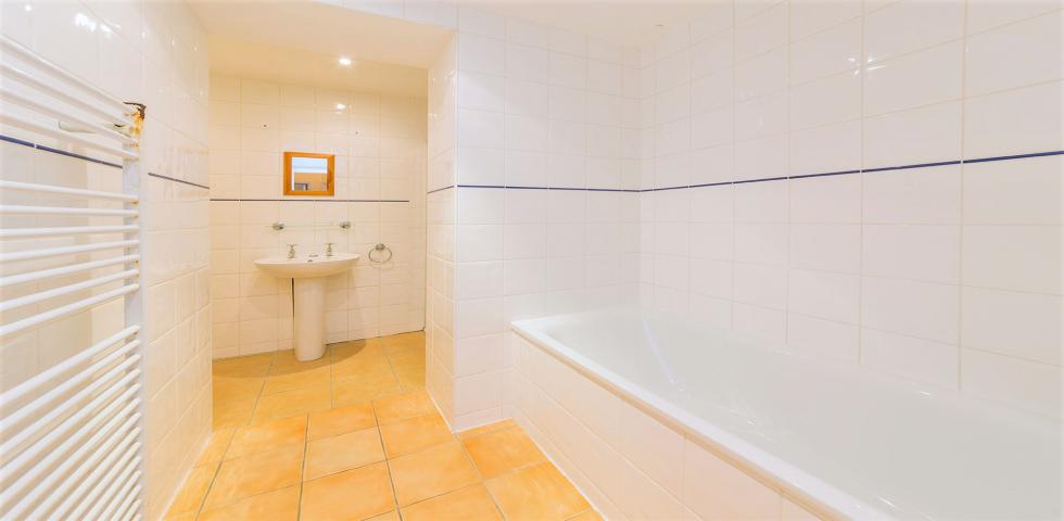 Modern and Central Apartment Walm Lane, Brondesbury